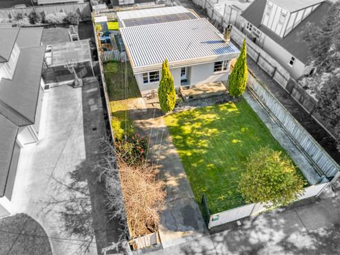 12 Field Street, Silverstream