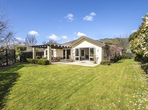 1 Aratia Way, Richmond
