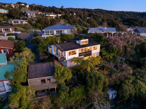 13 Kenilworth Grove, Silverstream