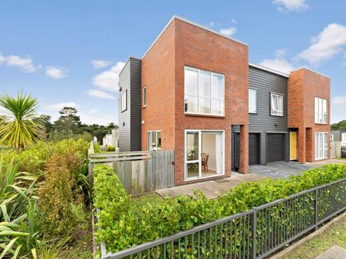 13 Manutewhau Road, Massey