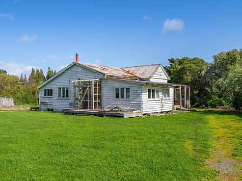 66 Woodward Street East, Featherston