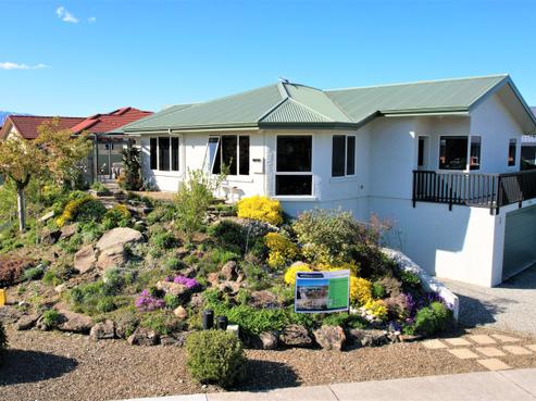 6 Walnut Grove, Alexandra