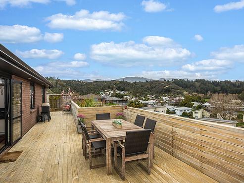 56 Sunstone Crescent, Brown Owl