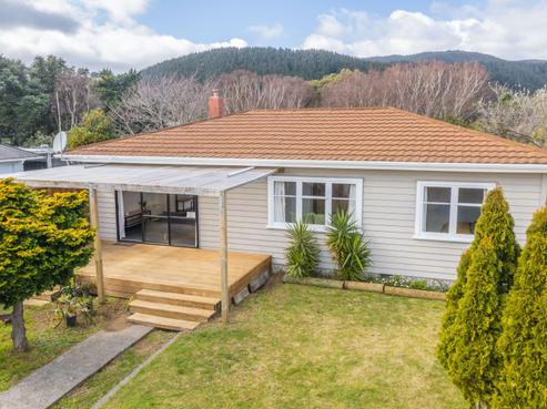 9 Parakai Street, Paraparaumu