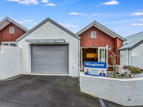 2/49 Anglesea Street, Hamilton Central