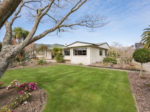 105 Main Road Hope, Hope