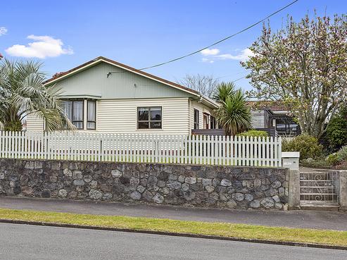 76 Brooklands Road, Brooklands