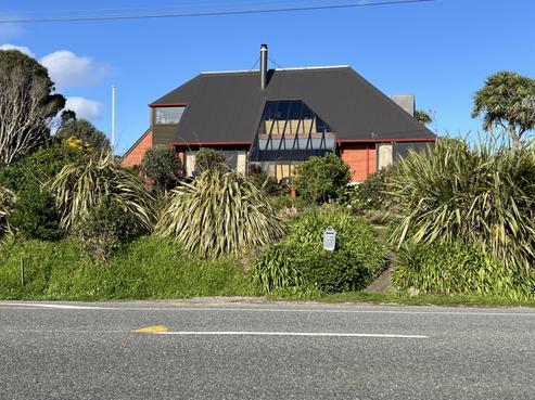 359 Main South Road, Paroa