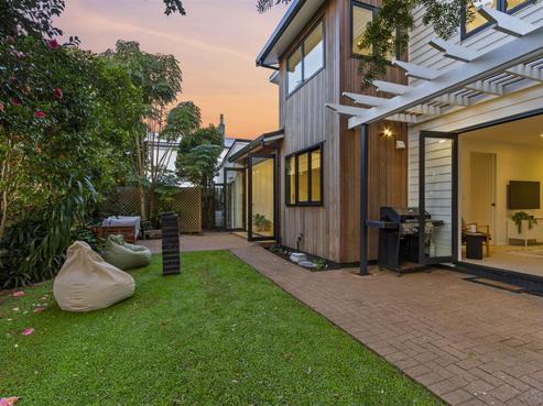 2/7 Braemar Road, Castor Bay