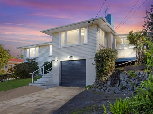 6 Kingswood Road, Brookfield
