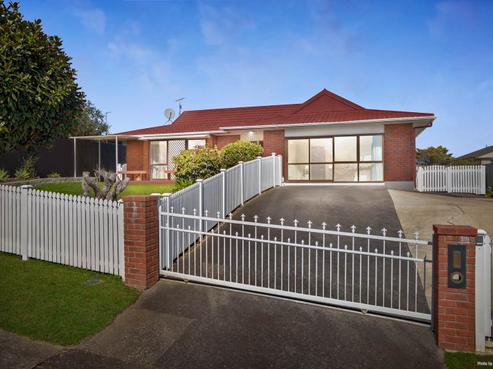 96 Dalwhinnie Parade, Highland Park