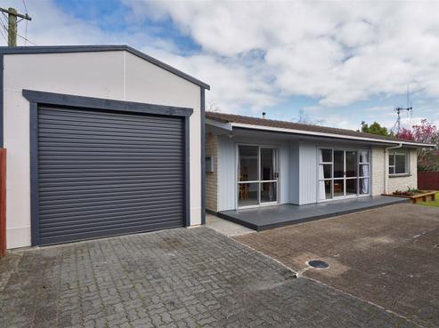 8B Richardson Road, Bader