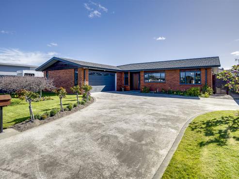 32 Tasman Drive, Poraiti