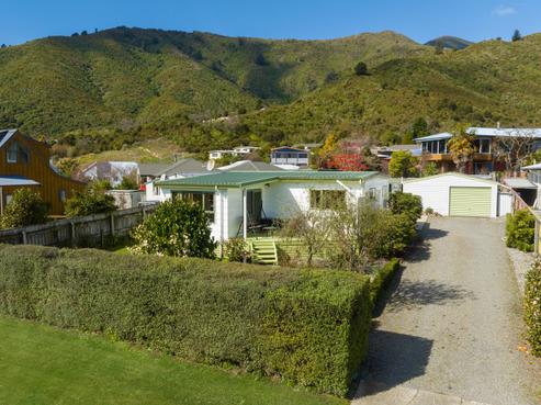 72 Moana View Road, Waikawa