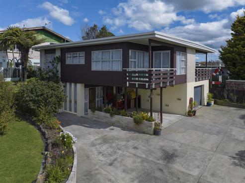 8 Russleigh Drive, Dinsdale