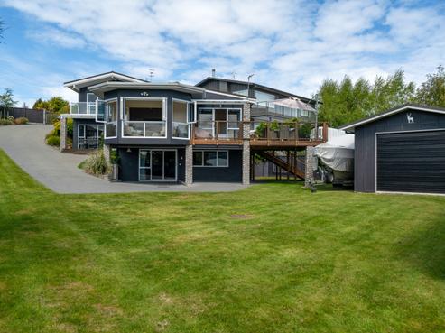 69 Rainbow Drive, Rainbow Point