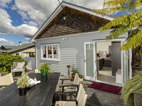 47 Lake Road, Devonport