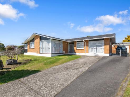 8 Rameses Place, Westbrook
