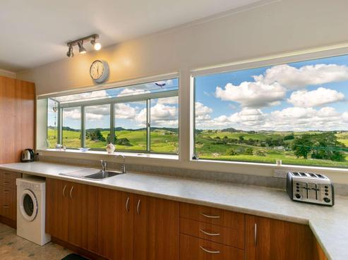 24 Ariels Lane, Paparoa