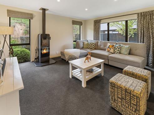 42 Sunningdale Drive, Stoke