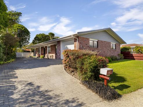22 Oriwa Crescent, Otaki