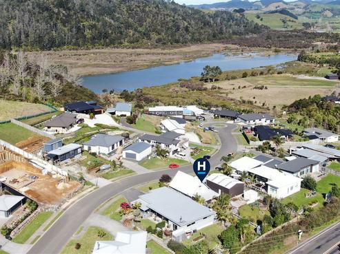 104 Rangituia Street, Whangamata