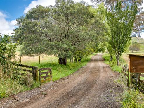 877 Hendley Road, Hastings Country