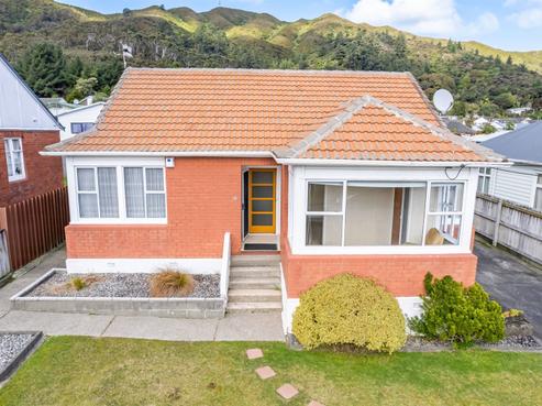 97 Wilkie Crescent, Naenae