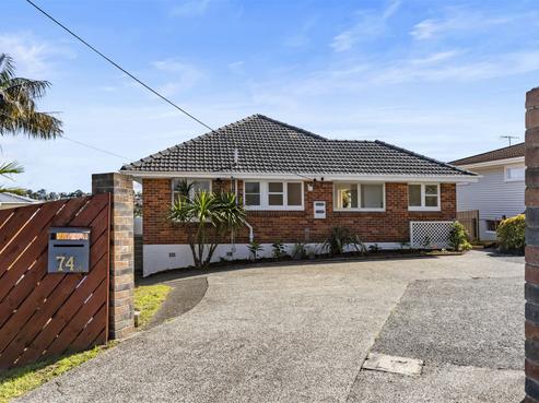 1/74 Pupuke Road, Hillcrest