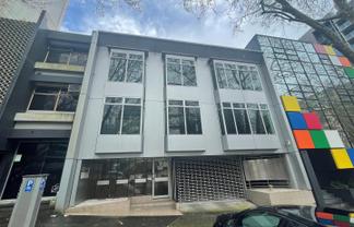 Savills - Vincent St with Private Deck