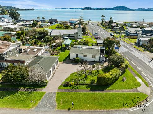 1 Banks Road, Kawakawa Bay