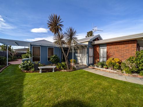 901 Ebbett Street, Raureka