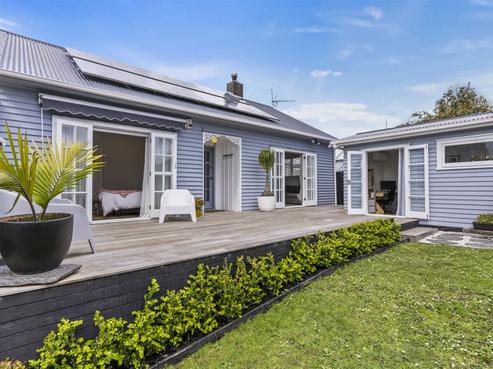 90 Kiwitea Street, Sandringham