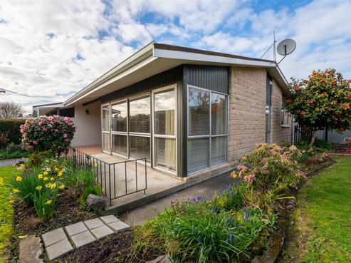 2/76 Wilson Street, Seaview