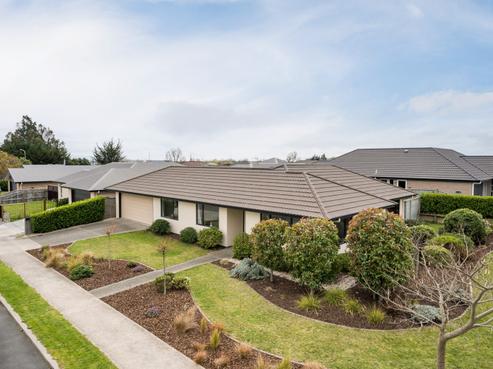 2 Melfield Place, Richmond