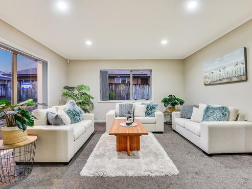 9 Farleigh Close, Huntington