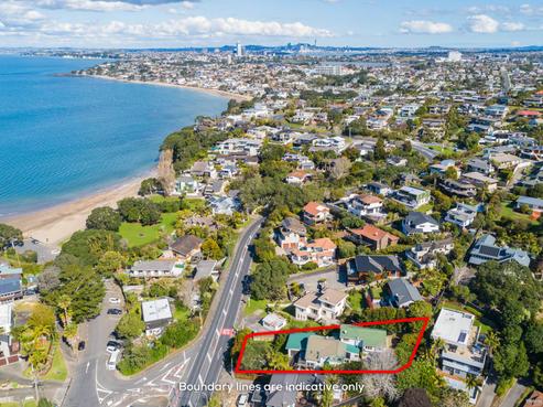76 Beach Road, Castor Bay