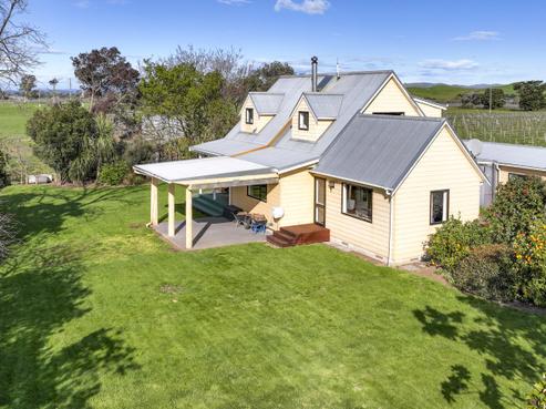 2061 Maraekakaho Road, Raukawa