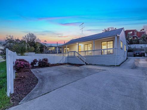 90 Oaktree Avenue, Browns Bay