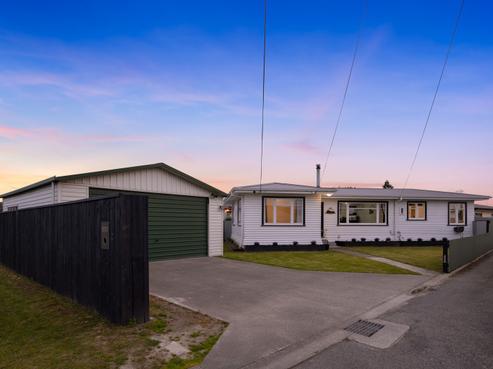 166 Maxwell Road, Redwoodtown