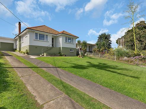23 West End Avenue, Woodhill
