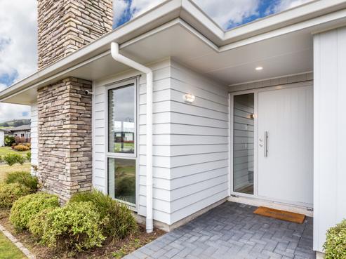 8 The Pheasant Tail, Nukuhau
