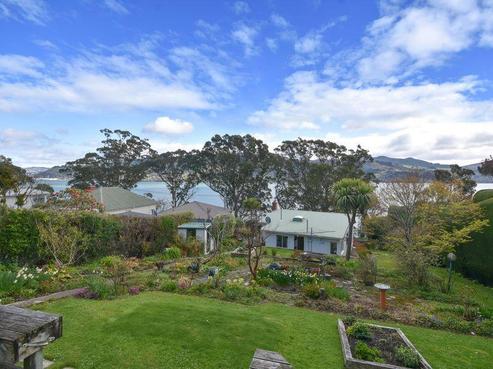 30 Marine Parade, Macandrew Bay