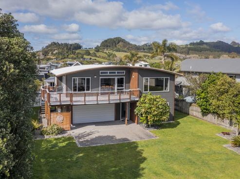 24 Morcom Drive, Cooks Beach