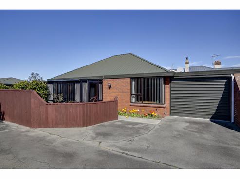 2/4 Preston Street, West End