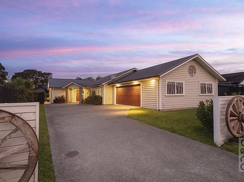 8 Larmer Drive, Kumeu