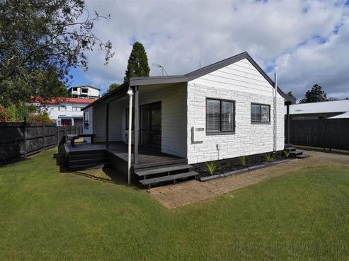 211 Whatawhata Road, Dinsdale