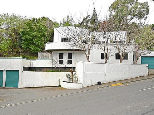 19 Burns Road, Napier Hill