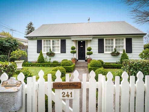 241 Ashgrove Terrace, Somerfield