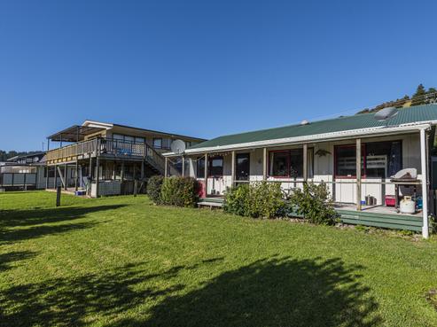 21 Wharua Road, Oakura Coast